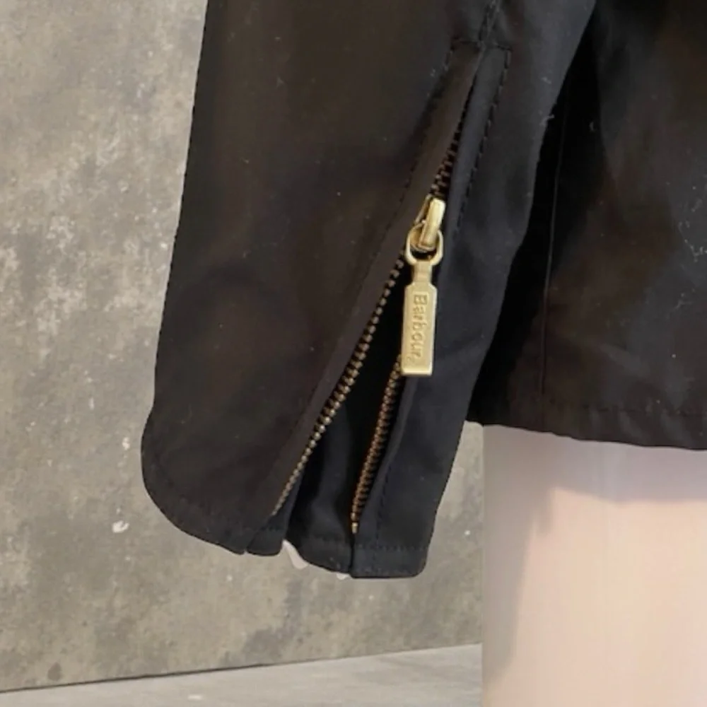 Barbour Black Utility Jacket for Women - Picture 7 of 10